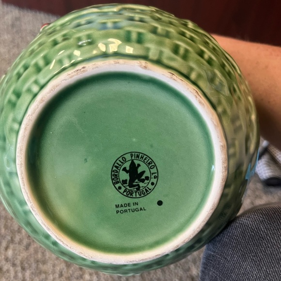 Bordallo Pinheiro - Portugal - holly glass pitcher - Picture 4 of 6